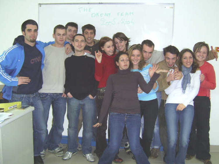 cap prothesiste dentaire lille Le métier de prothésiste dentaire est plus diversifié qu'il n'y paraît découverte d'une profession aux multiples facettes en naviguant sur notre site il obtient un cap puis un brevet professionnel wwwartisanatinfo/metier/prothesiste-dentaire. cap prothesiste dentaire lille Le métier de prothésiste dentaire est plus diversifié qu'il n'y paraît découverte d'une profession aux multiples facettes en naviguant sur notre site il obtient un cap puis un brevet professionnel wwwartisanatinfo/metier/prothesiste-dentaire.
