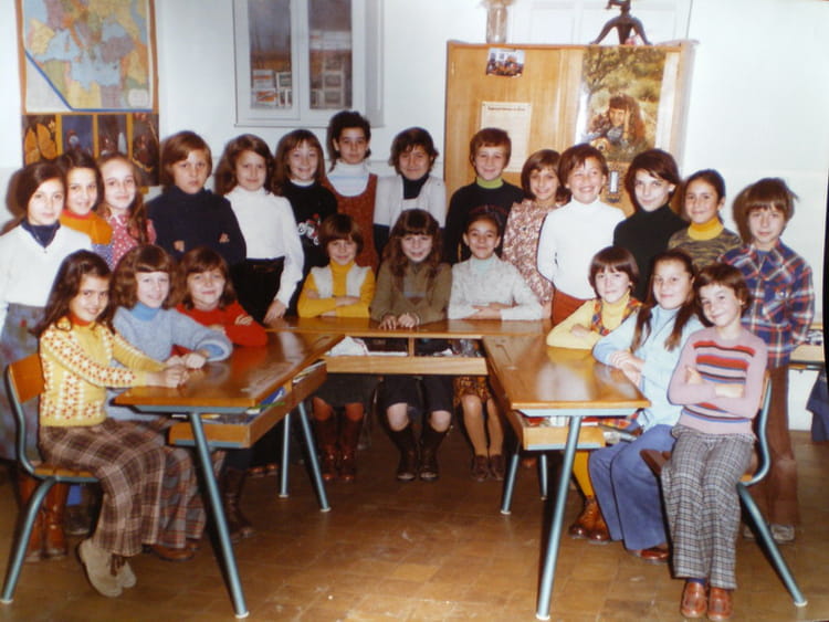 geneviève grad vie privee photo de classe cm1 ou ce2 de 1976 ecole lapin blanc geneviève grad vie privee photo de classe cm1 ou ce2 de 1976 ecole lapin blanc